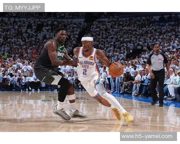 爱德华兹首节表现出色7投5中斩获12分并贡献1次抢断