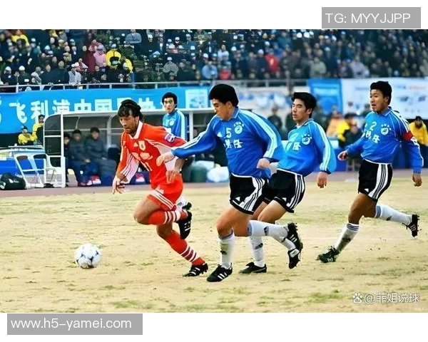 三十周年庆典济南泰山足协杯首冠成员重聚刘越宿茂臻等传奇球员齐聚一堂